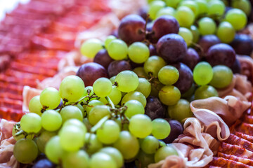 red and green grapes