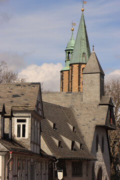 Mittelalterliches Goslar; Blickwinkel am Heilig Kreuz mit Marktkirche