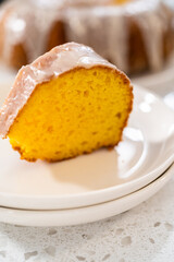 Simple vanilla bundt cake from box cake