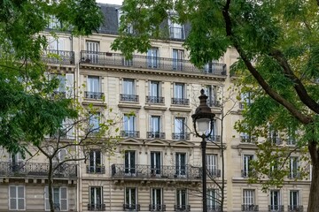 Fototapeta na wymiar Paris, typical facade, building 