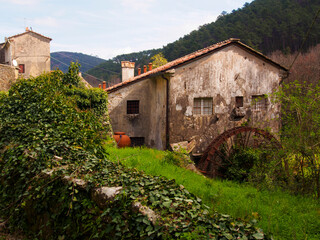 Fototapeta na wymiar Italia, Toscana, Lucca, il paese di Pieve di Compito, veduta del paese .
