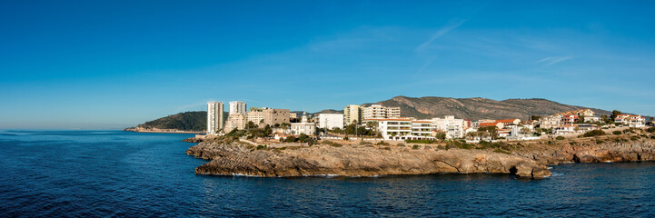 Fototapeta premium Scenic Coastal View of Oropesa del Mar, Spain: Perfect for Your Next Vacation