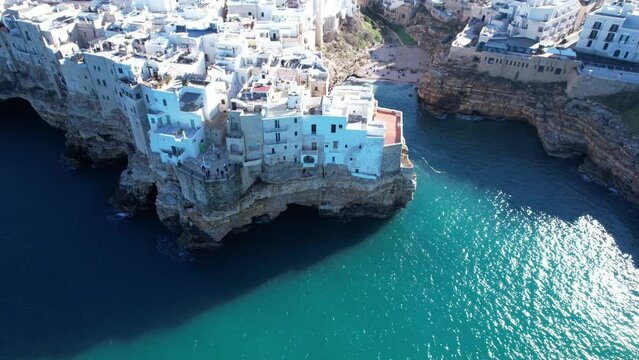 Vista panoramica aerea di Polignano a mare, puglia