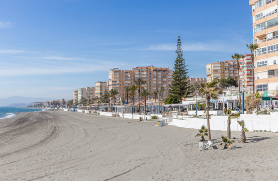 Am Strand von Torrox Costa, Andalusien, Spanien

