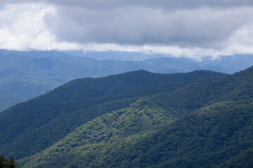 Fototapeta na wymiar Smoky Mountains with clouds