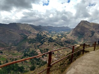Fototapeta na wymiar bridge in the mountains cusco peru