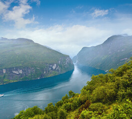 Geiranger Fjord (Norge) and waterfall Seven sisters view from above