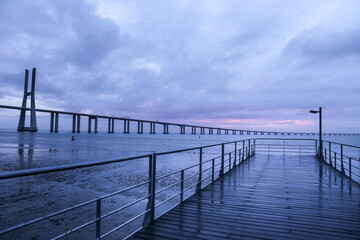 Obraz premium Pier on the banks of the Tagus River in Lisbon