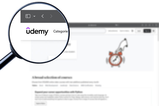 Los Angeles, California, USA - 20 Martha 2023: Illustrative Editorial of Udemy website homepage. Udemy logo visible on display screen.