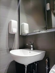 Bathroom design with a modern concept