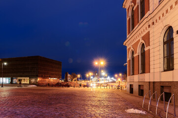 Fototapeta na wymiar evening on the street in Old Riga in December 2021