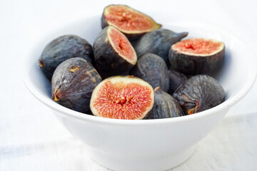 bowl of figs