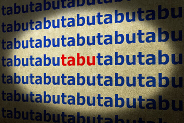 Das Wort Tabu markiert in rot