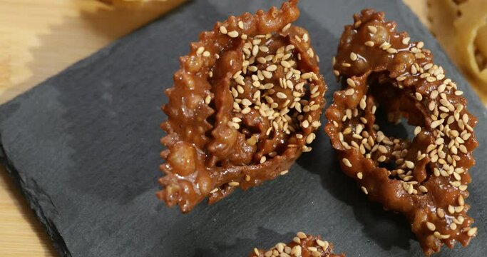 Golden moments: the final presentation of chebakia, a visual and culinary masterpiece to be savored