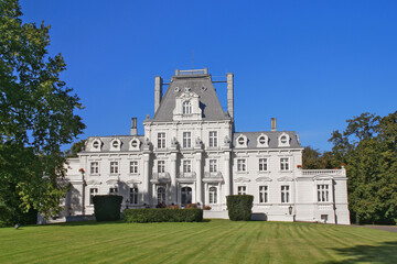 Fototapeta na wymiar Neo-renaissance Palace in Zakrzewo, Greater Poland Voivodeship, Poland.