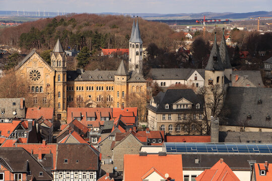 Goslar; Ratsgymnasium, Neuwerkkirche und St. Jakobuskirche von der Marktkirche gesehen