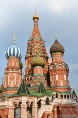 Fototapeta na wymiar Vertical shot of the legendary St. Basil's Cathedral in Moscow, Russia