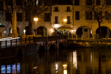 Fototapeta premium Dante Alighieri Locanda night view in Treviso 