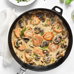 Pork medallions with mushroom sauce