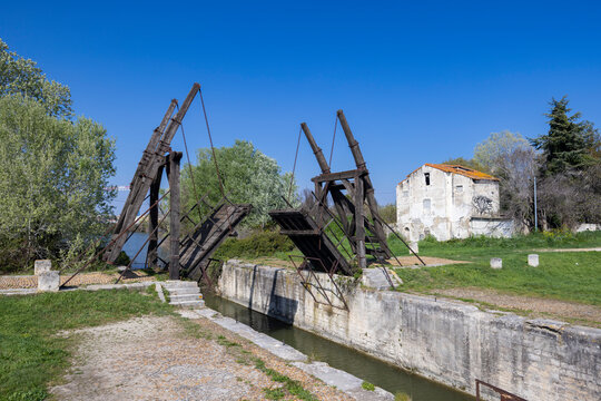 Vincent van Gogh bridge (Pont Van-Gogh, Langlois Bridge) near Arles, Provence, France