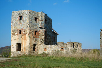 Fototapeta na wymiar Ancient tower, turret in Pniv Castle - medieval historical object, Ukraine