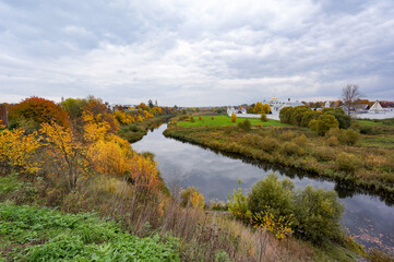 Fototapeta premium Autumn landscapes of the ancient city of Suzdal.