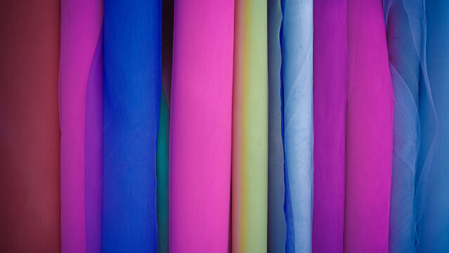 muestrario de varias telas estampadas para dise&ntilde;o de moda y decoraci&oacute;n