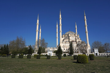Fototapeta na wymiar sabanci mosque in seyhan adana 
