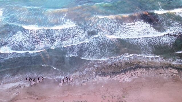 Chillwave Vibe: A Captivating Aerial View of a Beach with Inspiring Cinematic Waves