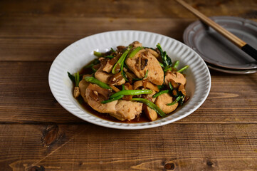 鶏胸肉の塩麹漬けの炒め物