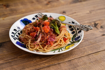 紫キャベツピクルスのパスタ