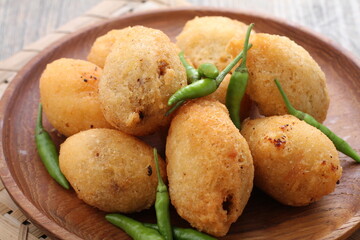 Comro is a typical Sundanese fritter. Comro is made from grated cassava which is shaped round or...