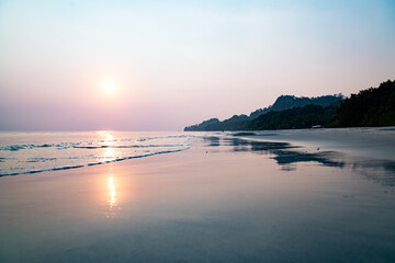 Sonnenuntergang am Meer Sunset at the beach