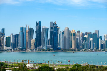 Fototapeta na wymiar Beautiful Aerial view of Doha Skyline from Corniche Bidda Park