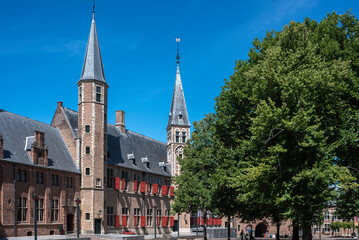 Innenhof der Abtei von Middelburg. Provinz Zeeland in den Niederlanden