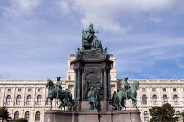 Fototapeta na wymiar Vienna (Austria). Monument to Empress Maria Theresa in the city of Vienna.