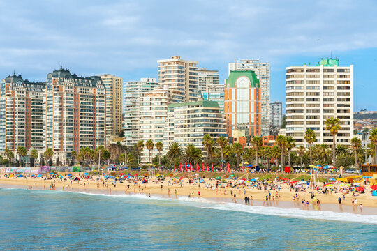 People at El Sol beach, Vina del Mar, Chile