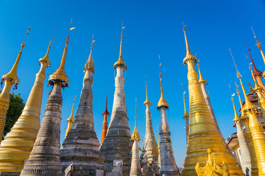 Indein stupas (In Dein), Lake Inle, Shan State