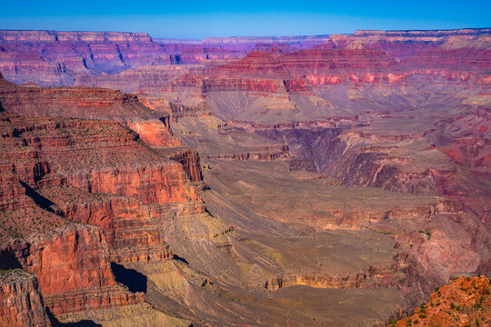 Scenic view of Grand Canyon from Ooh Aah Point on South Kaibab Trail, Grand Canyon National Park, UNESCO World Heritage Site, Arizona