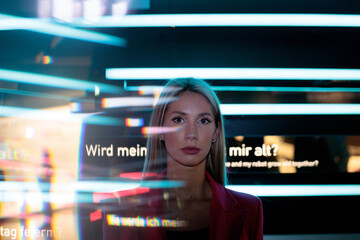 Wunerschöne Frau im Pink Rosa Anzug im Futuristisch Zukunft Technologie Gewölbe Berlin Deutschland