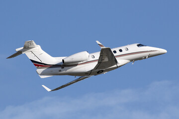 Phenom 300 Private Jet - Taking off from Atlanta Peachtree DeKalb Airport