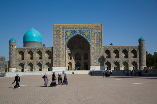 Tilla-Kari Madrassah, completed 1660, Registan Square, UNESCO World Heritage Site, Samarkand