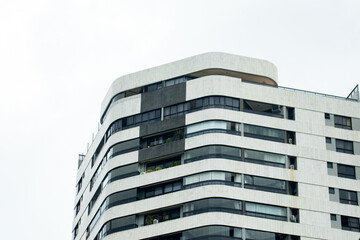Prédio residencial de alto padrão em área nobre. 