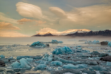 Sunrise in Jokulsarlon glacier lagoon in Vatnajokull National Park, Iceland