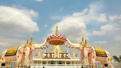 temple Thailand beautiful golden religion culture travel 