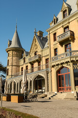 Fototapeta premium Schadau castle in a pretty park in Thun in Switzerland