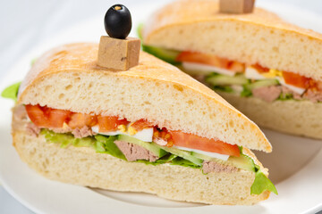 sandwich with ham