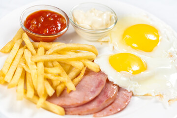 fried eggs with bacon