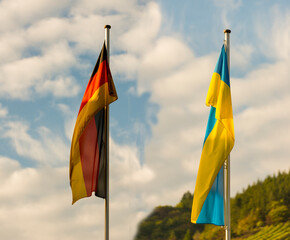 Ukraine und Deutschland - Flaggen 
