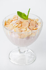 vanilla cream with mint